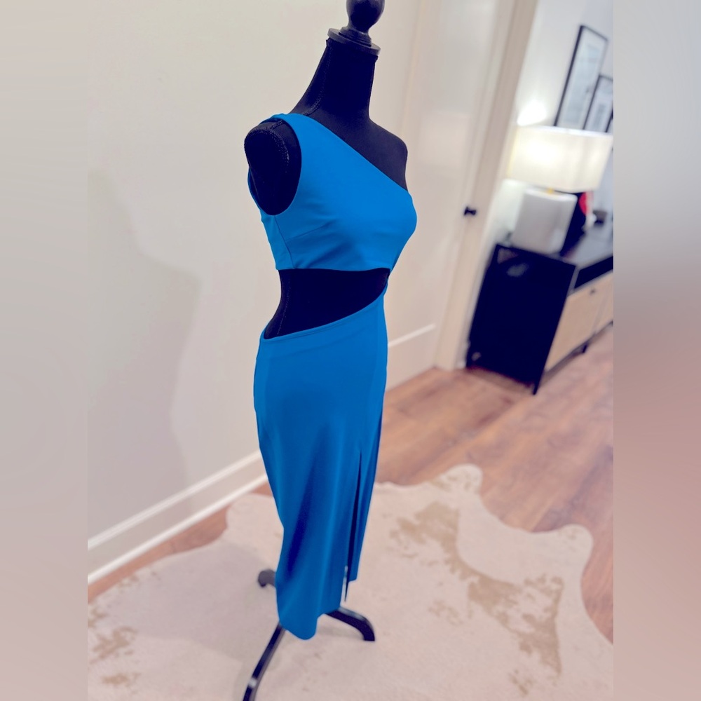 •NBD •Kody Cutout Midi Dress in Blueberry •Size: Small •Worn once - Picture 6 of 10